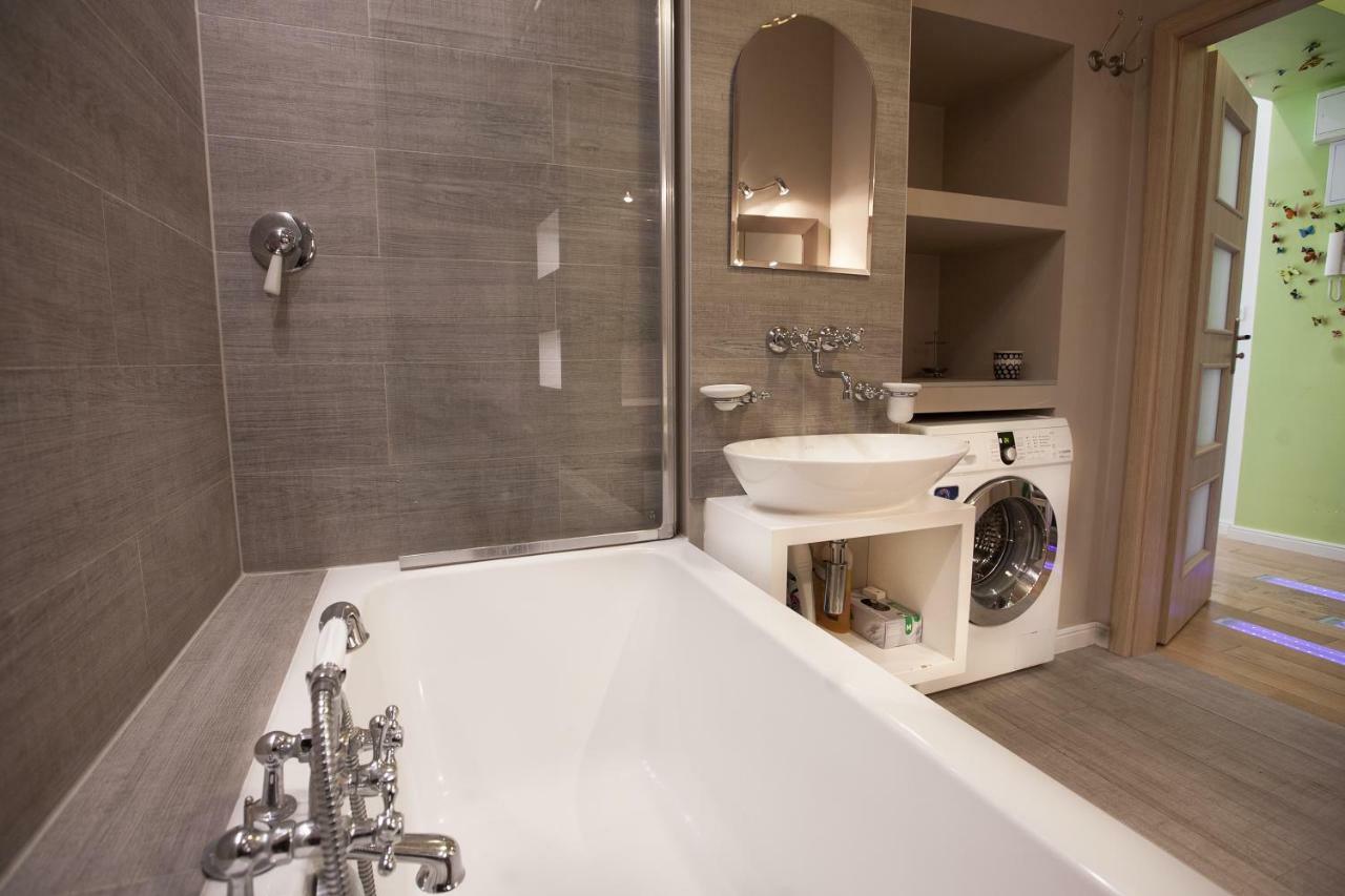 Warsaw Concierge Traveller'S Nest Wspolna Apartman Kültér fotó